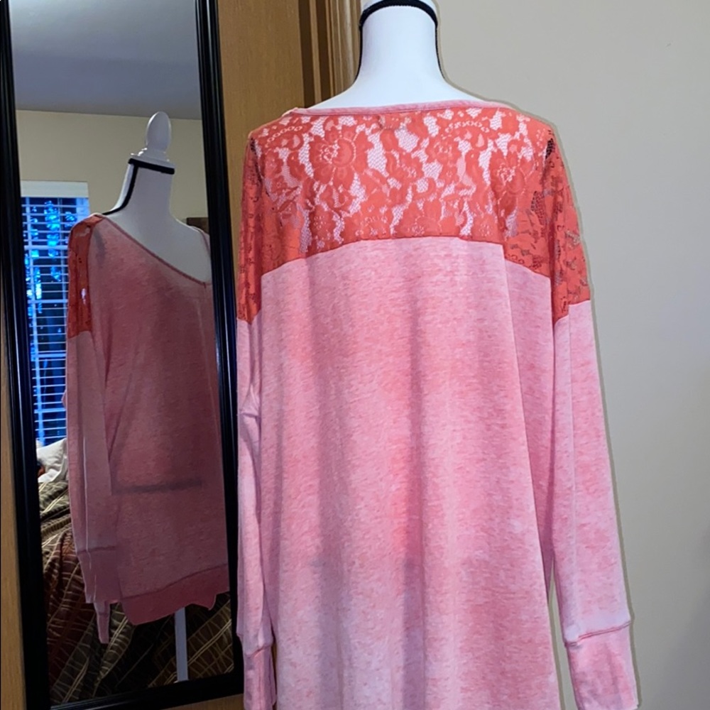 Lace back tunic - Picture 4 of 5